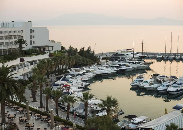 Altin Yunus & - Üdülőközpont 5*