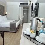 Altin Yunus & - Feriested 5*